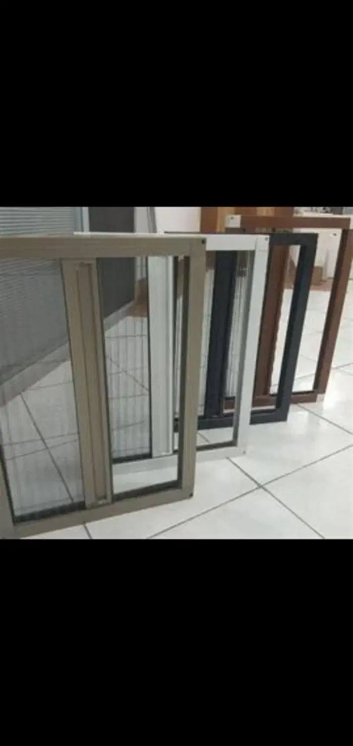 ساخت و نصب توری پلیسه کشویی آکاردئونی|خدمات پیشه و مهارت|رشت, حمیدیان|دیوار