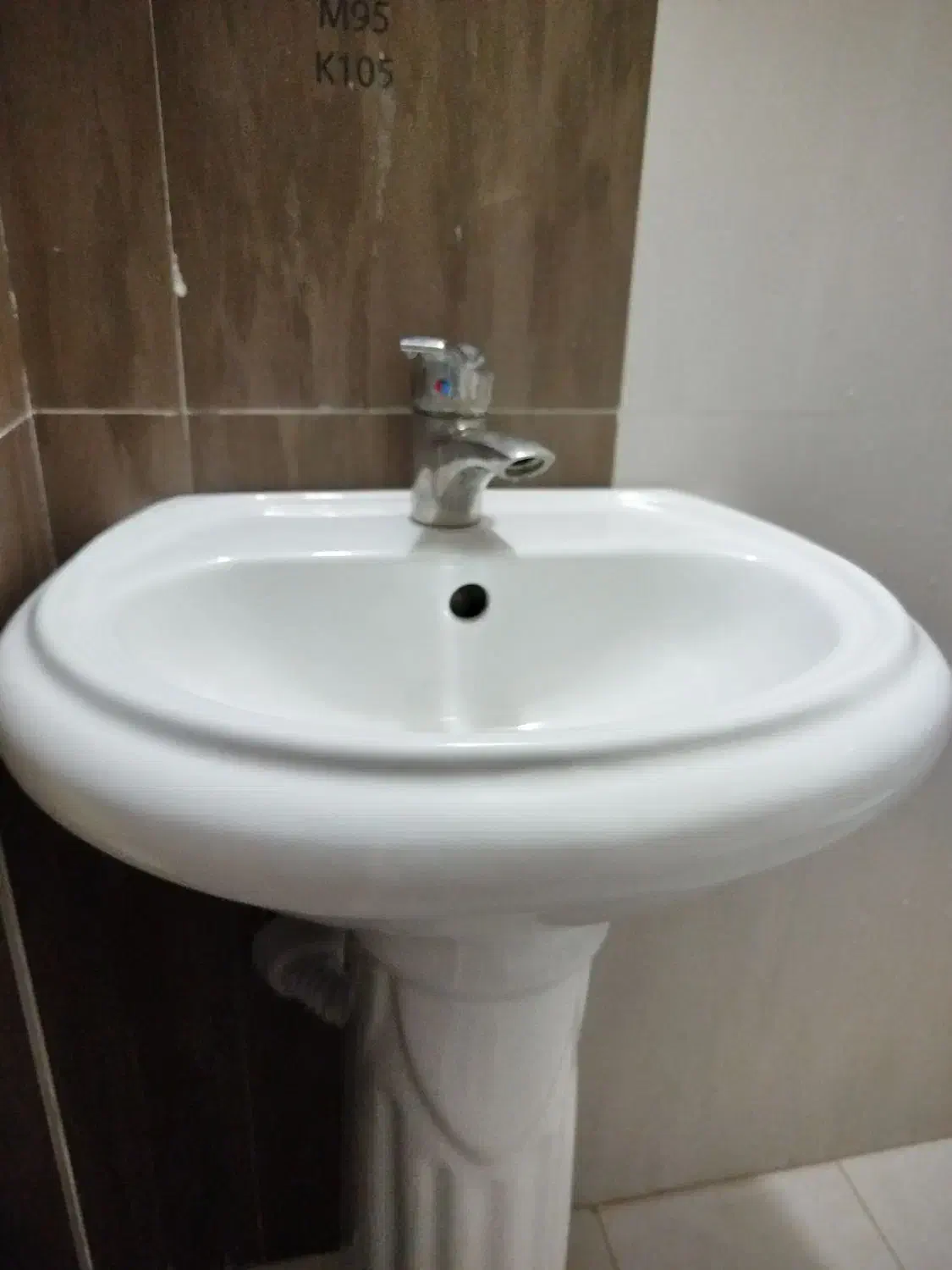 روشویی،پایه،و شر هرسه باهم|لوازم سرویس بهداشتی|اصفهان, بهارستان|دیوار