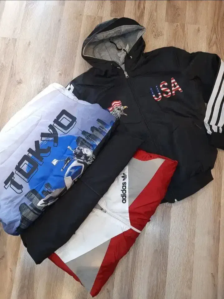 حراج بادگیر آدیداس سه خط|لباس|سبزوار, امیر کبیر|دیوار