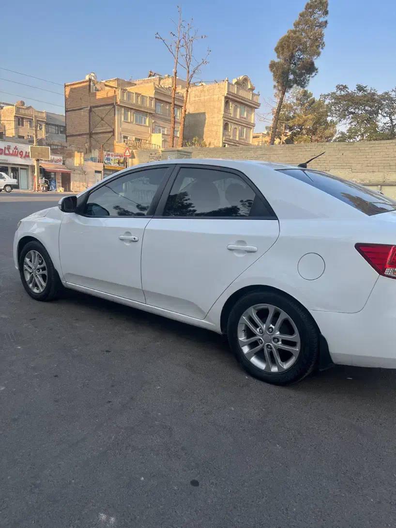 سراتو مدل ۹۴ دنده ای|خودرو سواری و وانت|اسلام‌شهر, باغ فیض|دیوار