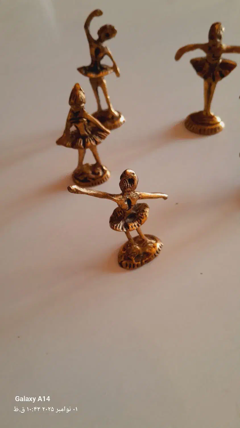 عروسکهای برنزی|مجسمه، تندیس، ماکت|قدس, شهر‌قدس|دیوار