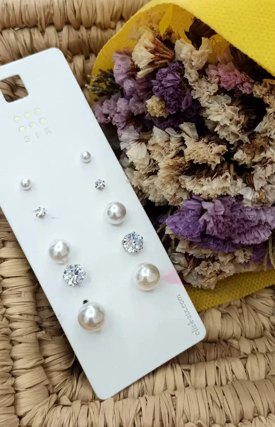 گوشواره های سنگ و مروارید|بدلیجات|تهران, درختی|دیوار