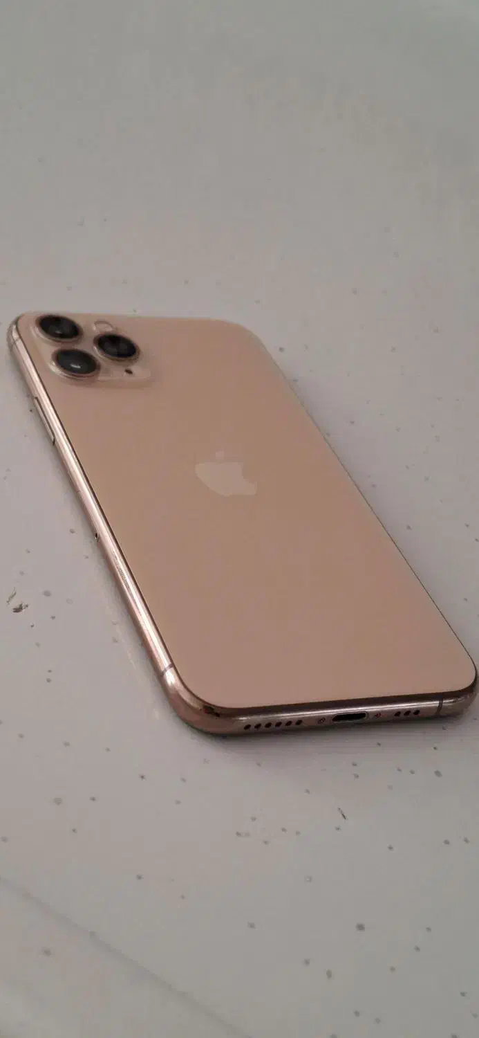 ایفون ۱۱ پرو ۲۵۶ گیگابایت بدون ریجستر|موبایل|بانه, |دیوار