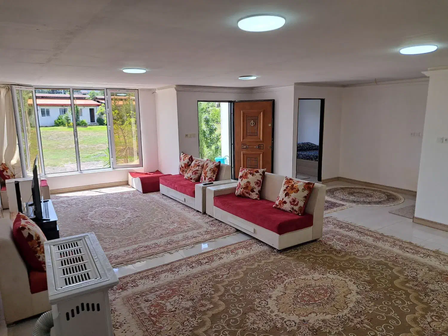 ویلا استخردار|اجارهٔ کوتاه‌مدت ویلا و باغ|تالش, هشتپر|دیوار