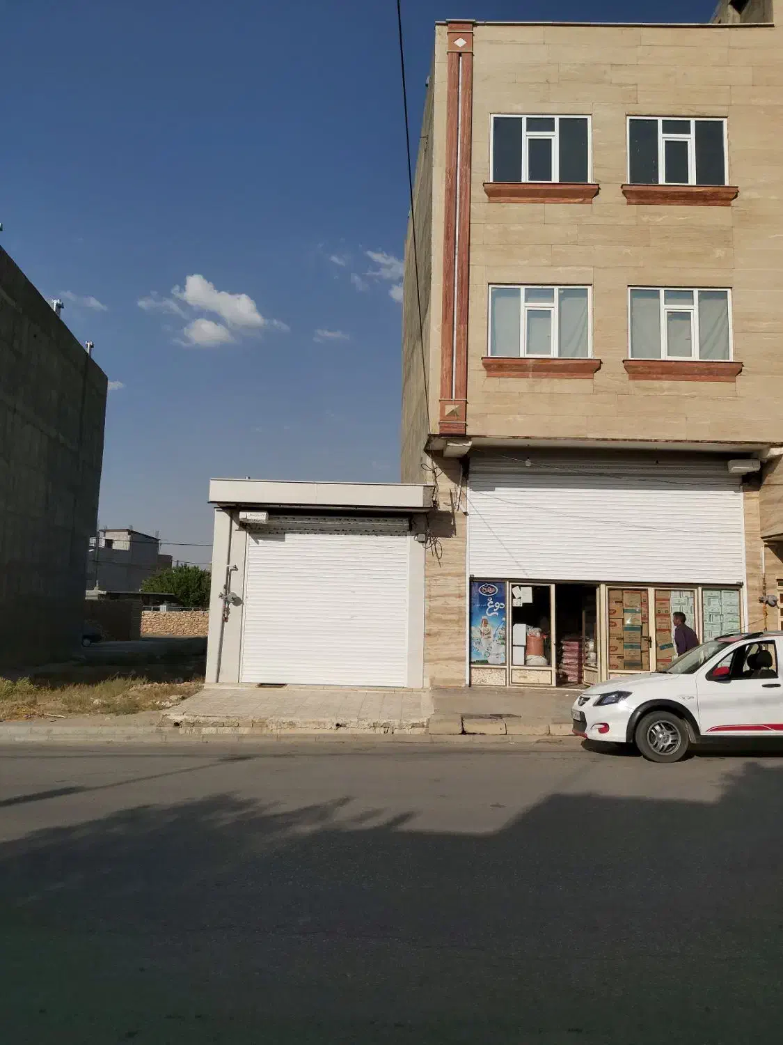 فروش مغازه تجاری با موقعیت عالی در زرین رود|فروش مغازه و غرفه|بزینه رود, |دیوار