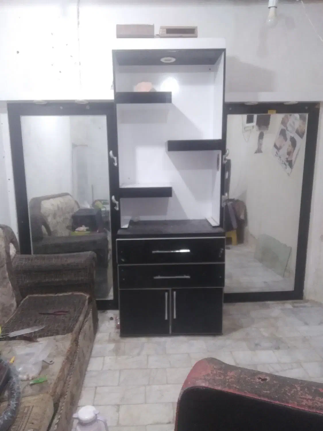 دکوراسیون ارایشگاه|آرایشگاه و سالن‌های زیبایی|هنزا, |دیوار