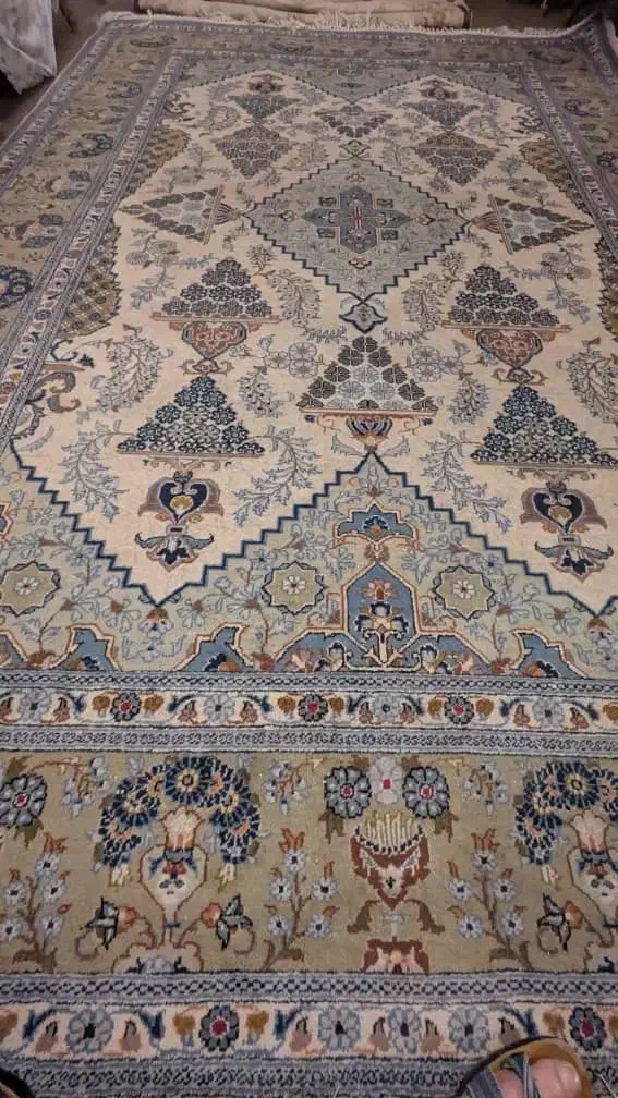 فرش دستبافت و موکت|فرش|اصفهان, شهرستان|دیوار