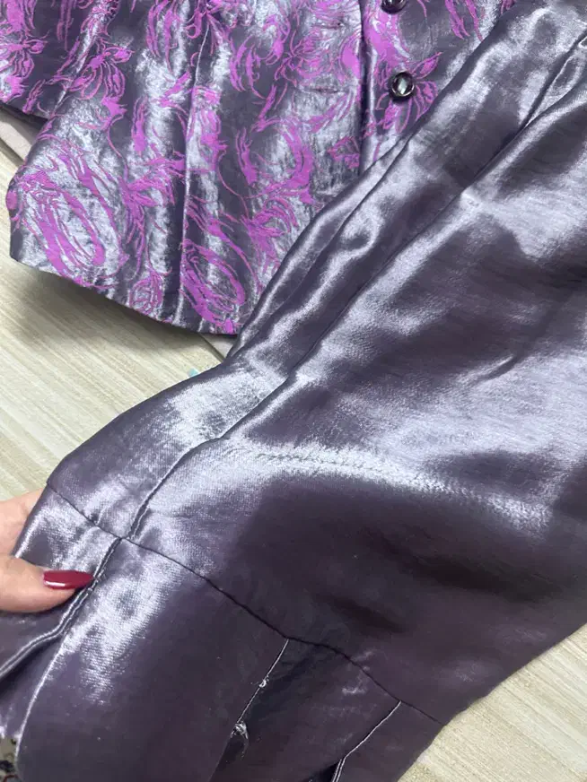 لباس|لباس|اصفهان, جلالیه|دیوار