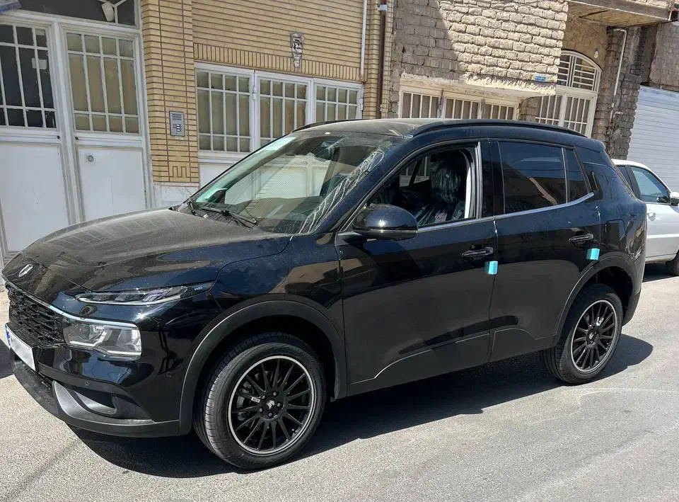 ری را مشکی صفر ۱۴۰۴ در پارکینگ شخصی مسقف|خودرو سواری و وانت|تهران, شهرک استقلال|دیوار