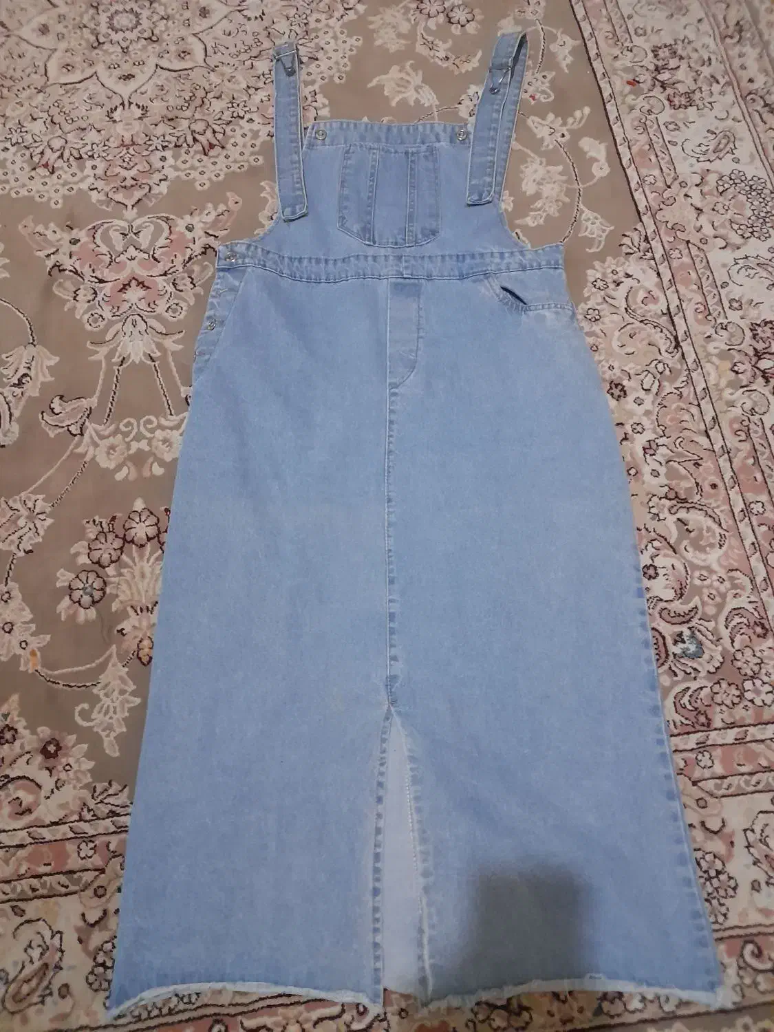 سارافون لی|لباس|قم, باغ شریفی|دیوار