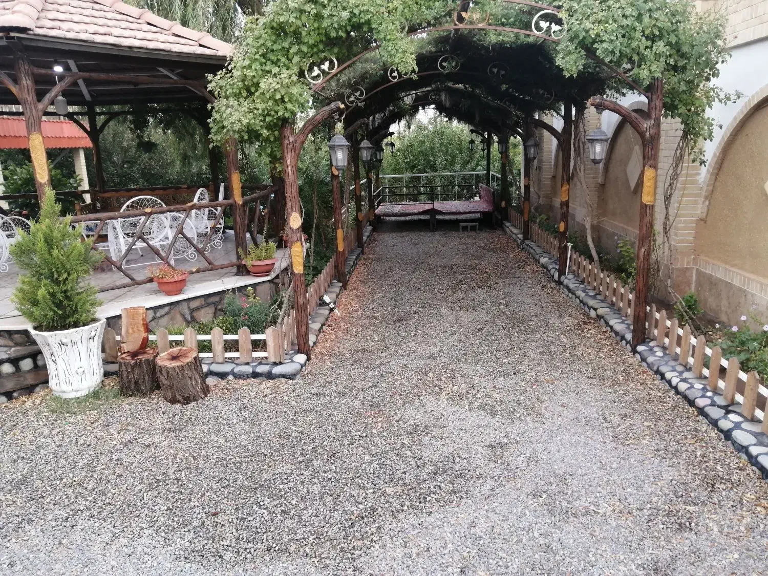 اجاره باغ ویلا انارستان کوهپایه|اجارهٔ کوتاه‌مدت ویلا و باغ|کرمان, |دیوار