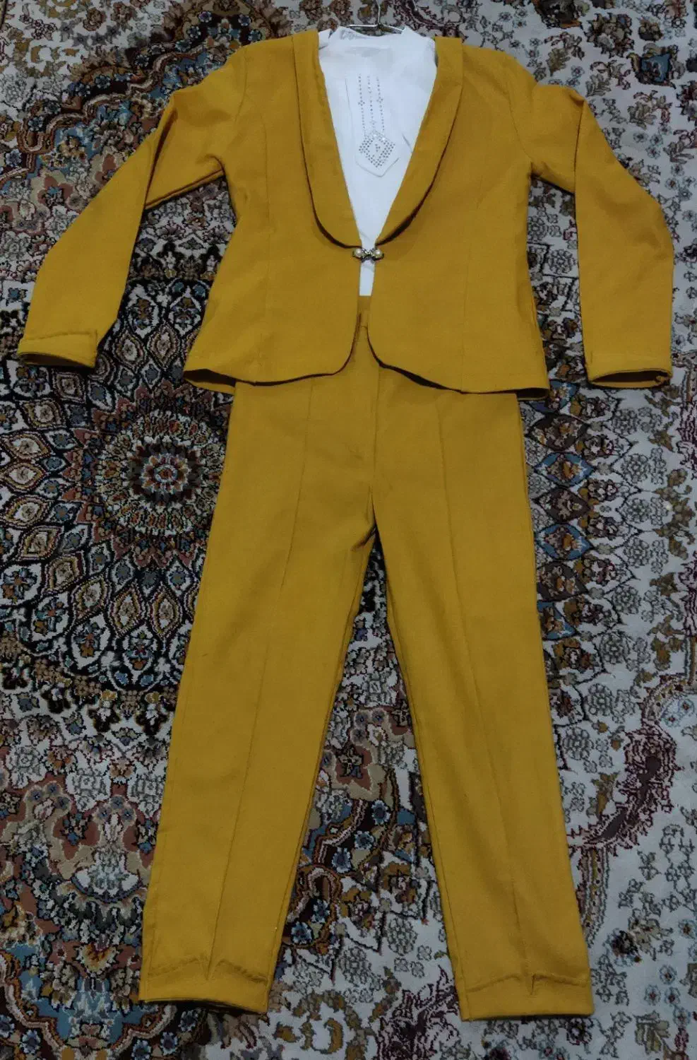 کت و شلوار شیک وزیبا ۳۰۰۰۰۰تومان|لباس|قزوین, |دیوار