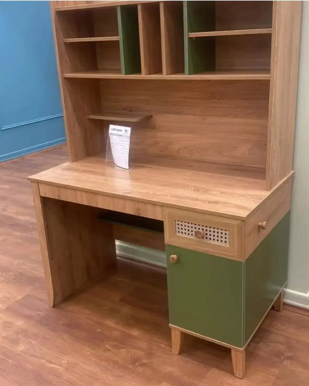 میز  تحریر  وکامپیوتر|میز تحریر و کامپیوتر|برازجان, |دیوار