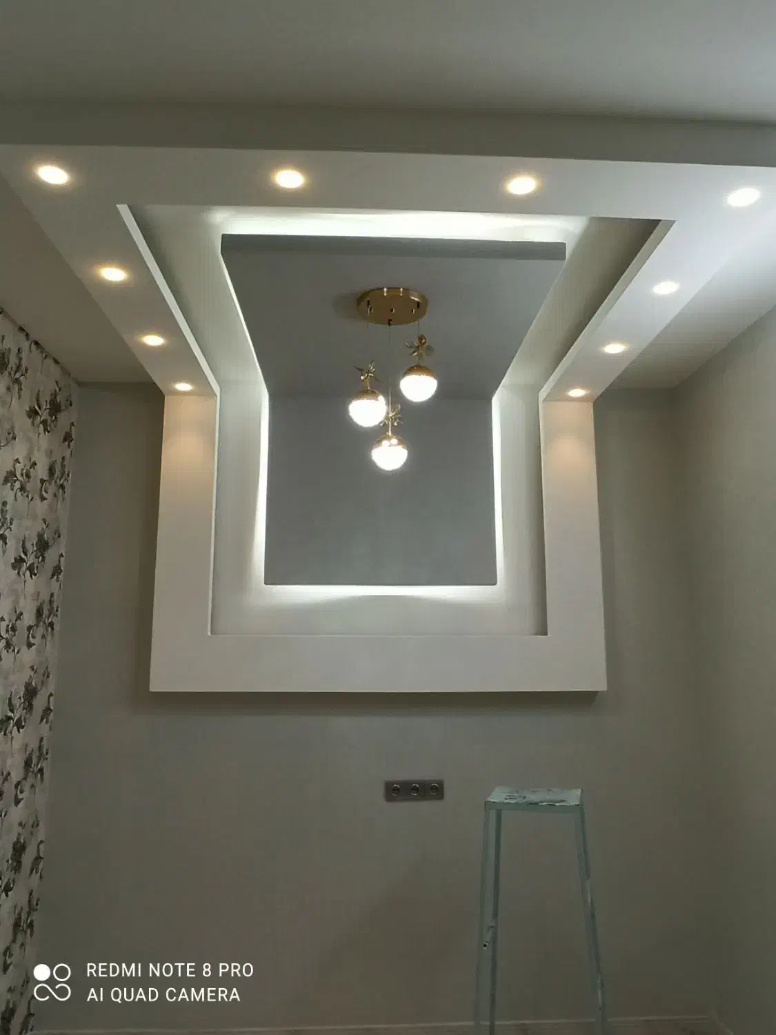 برقکارنصب ایفون نورپردازی برق ستون کارنمارفع اتصال|خدمات پیشه و مهارت|شیراز, میانرود|دیوار