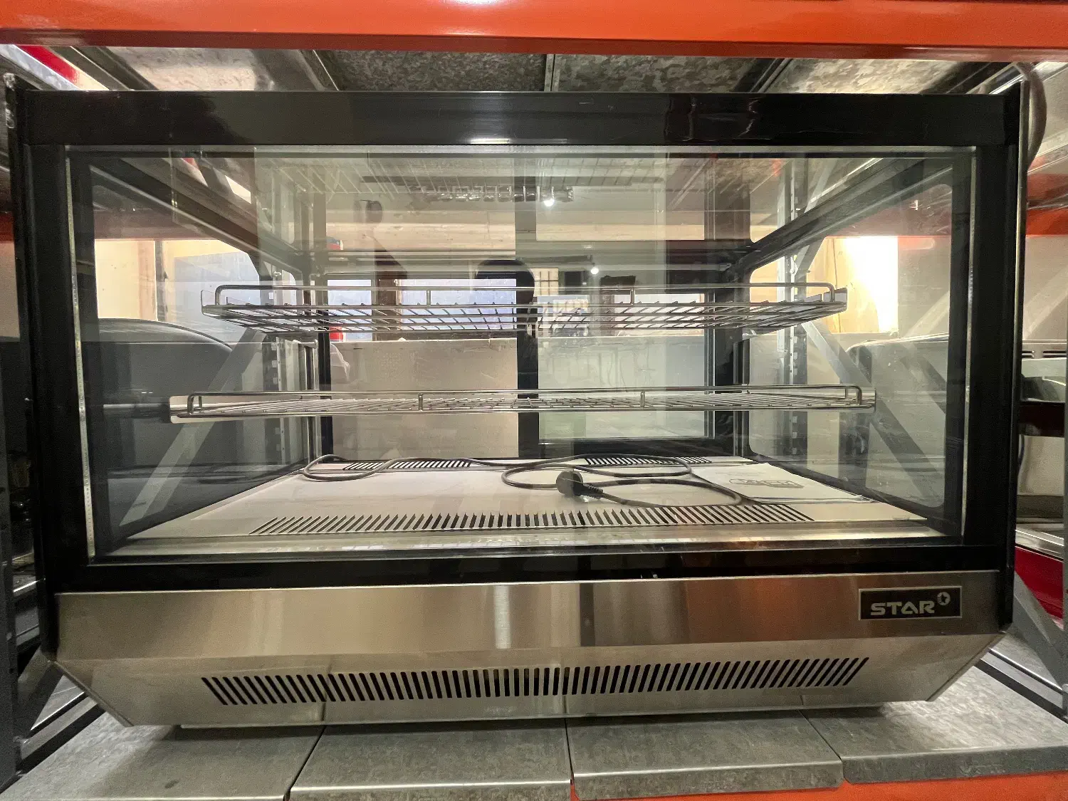 شو کیک استار ۹۰ سانتی|کافی‌شاپ و رستوران|تهران, آهنگران (سراسیاب دولاب)|دیوار