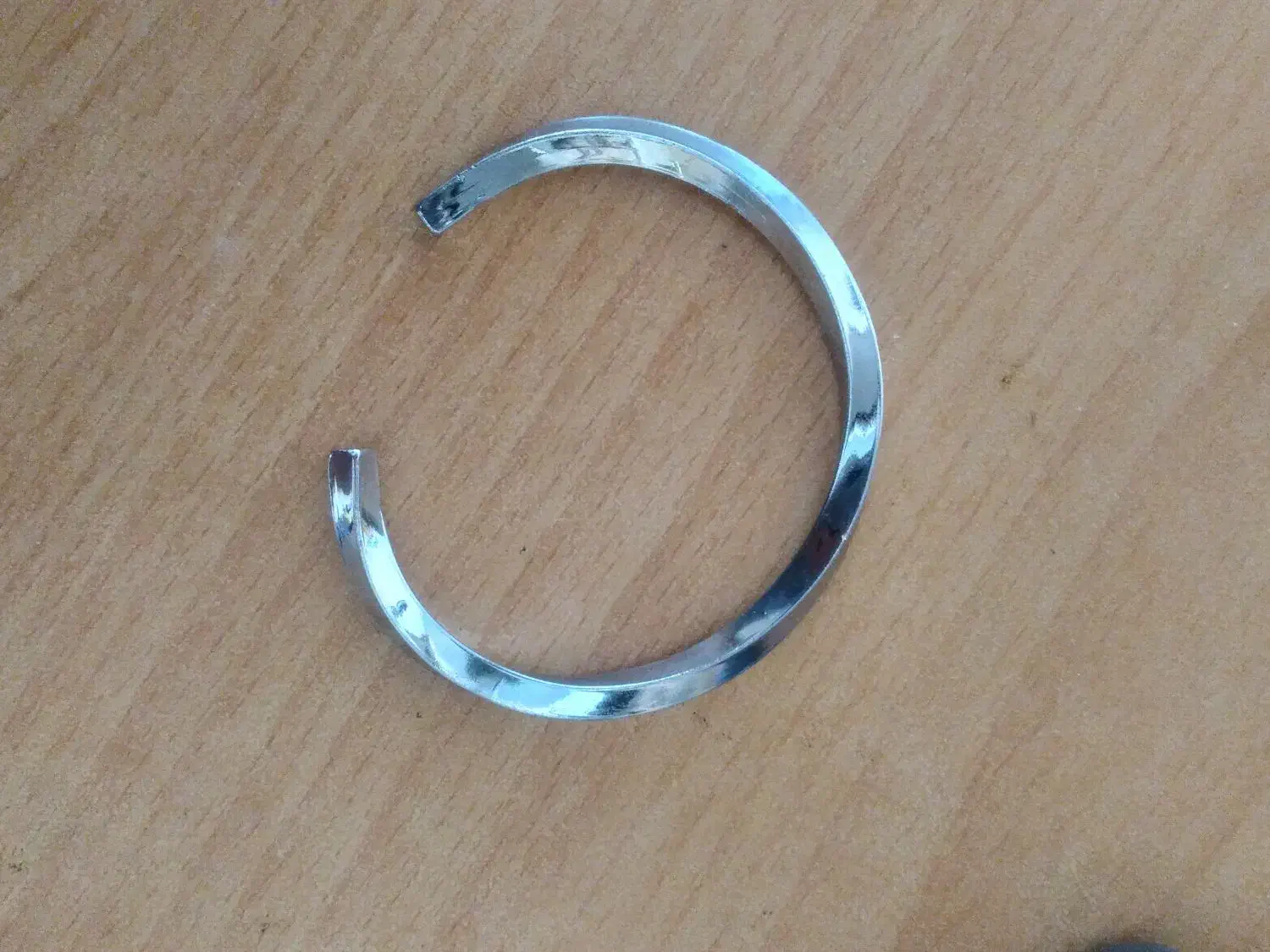 دستبند استیل پیچی زنانه و مردانه نو نو|بدلیجات|گلبهار, شهر جدید گلبهار|دیوار