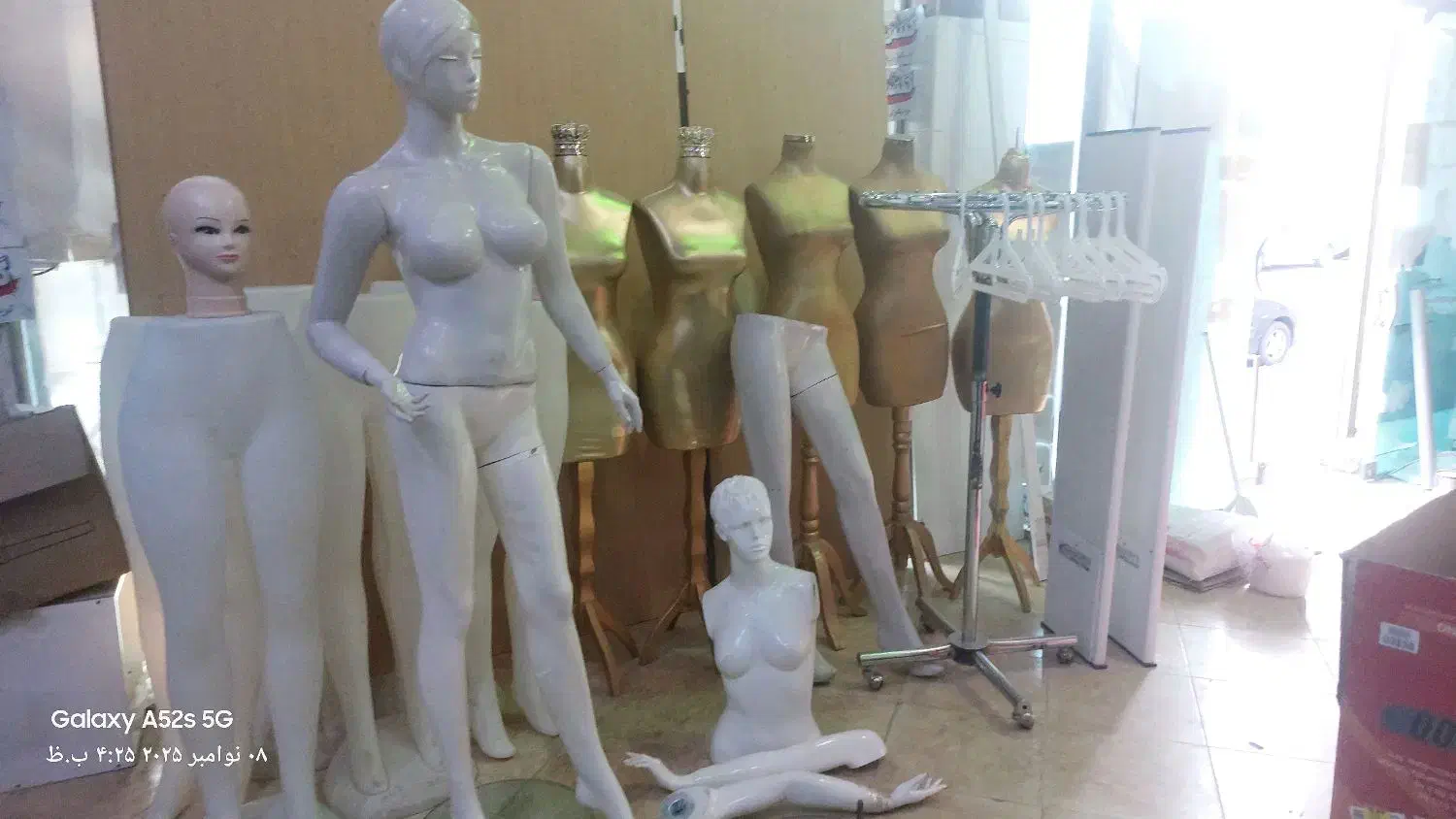 وسایل کامل بوتیک زنانه|فروشگاه و مغازه|سمنان, |دیوار