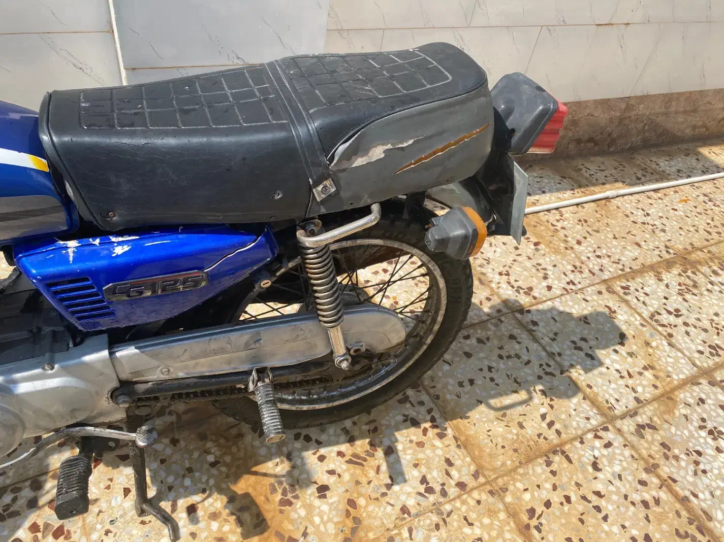 موتور کویر|موتورسیکلت|اهرم, |دیوار