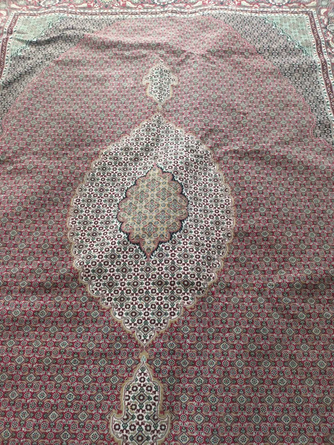 فروش لوازم خانه.|فرش|سراب, |دیوار