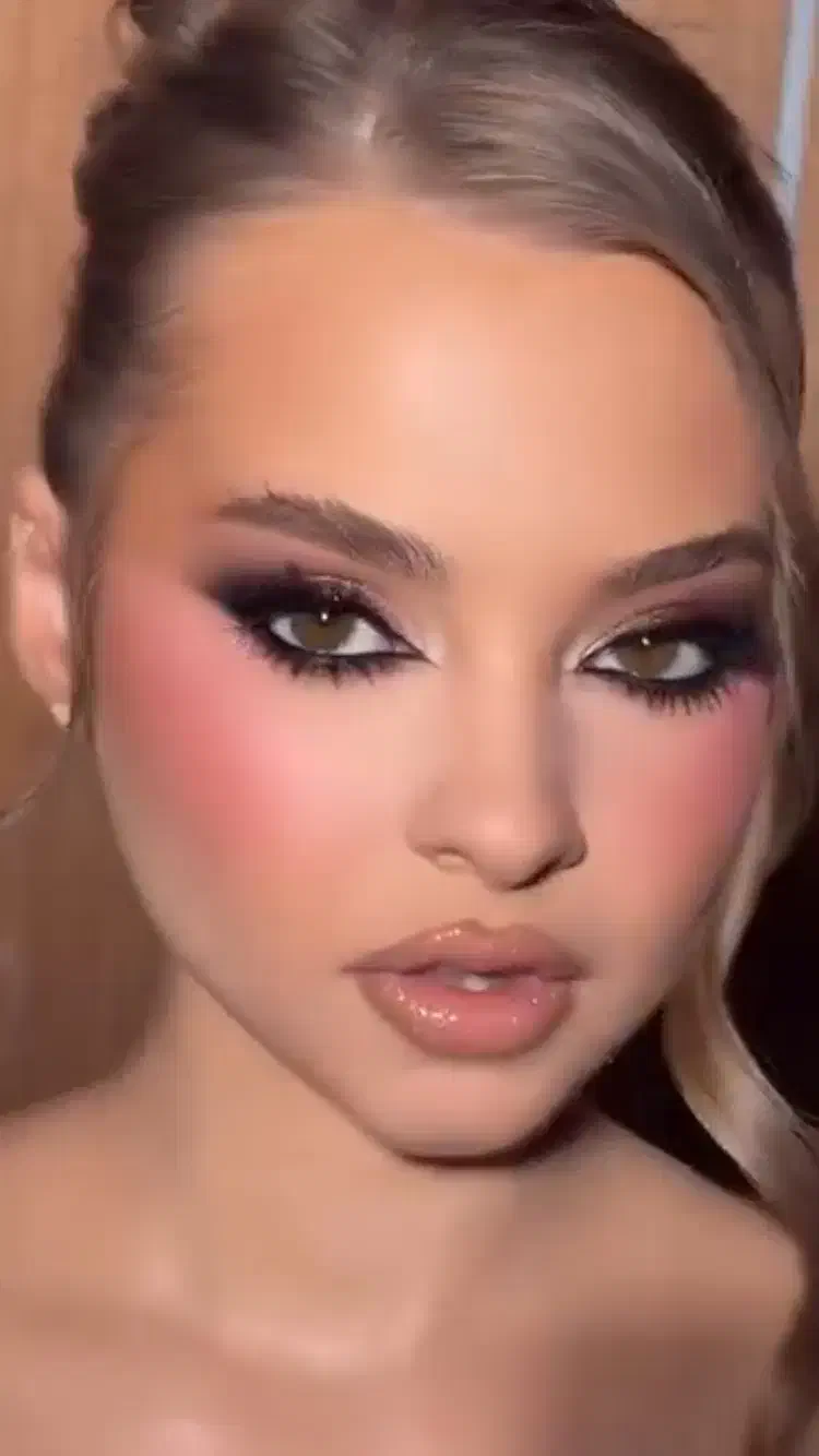 مدل رایگان میکاپ رایگان|خدمات آرایشگری و زیبایی|شیراز, ملاصدرا|دیوار