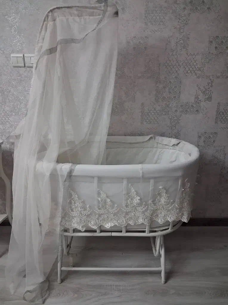 گهواره کودک|تخت و صندلی بچه|باسمنج, |دیوار