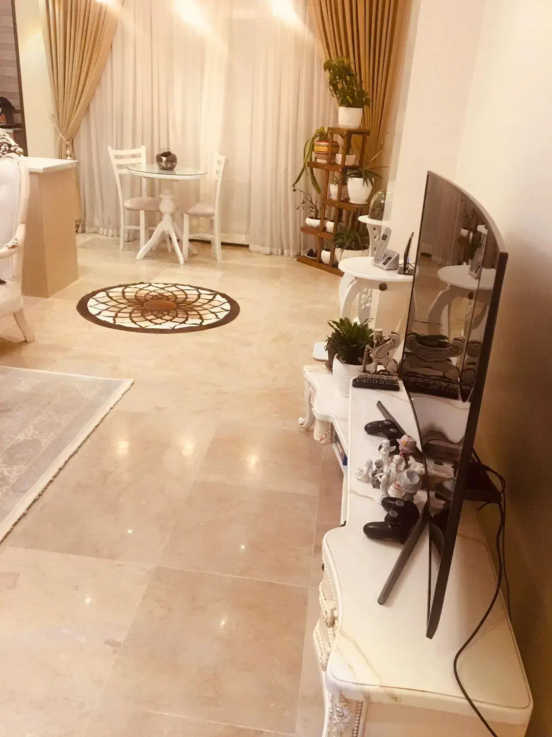 95متر 2خ /به شدت پرده خور رو به آفتاب/ ویو ابدی|فروش آپارتمان|تهران, پونک|دیوار