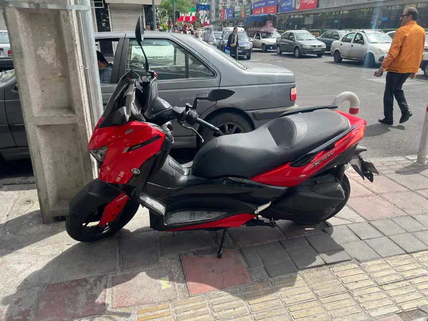 xmax|موتورسیکلت|تهران, جمهوری|دیوار