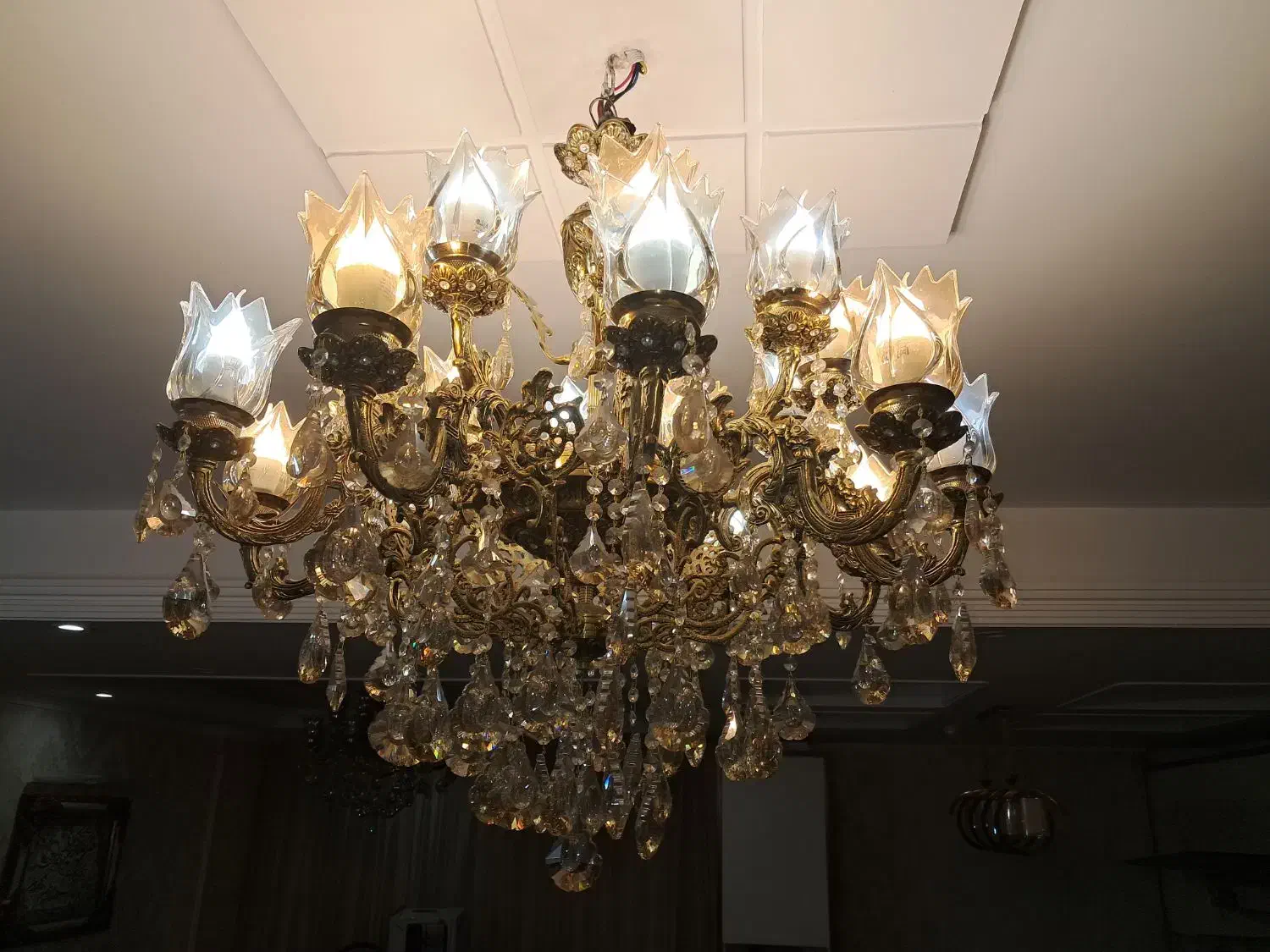 لوستر برنجی با کیفیت درحد نو|لوستر و چراغ آویز|تهران, ابوذر|دیوار