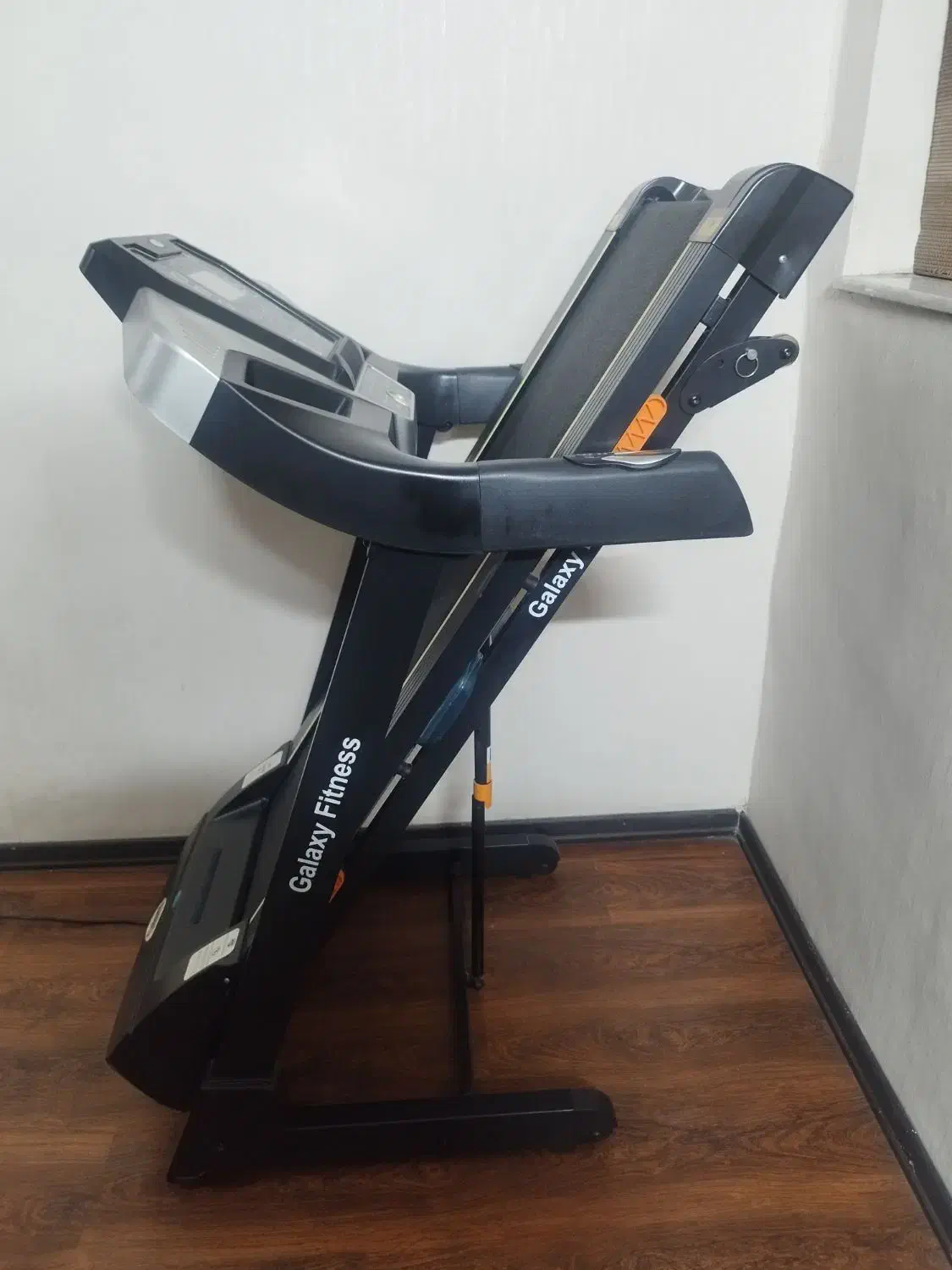 تردمیل Galaxy fitness|تجهیزات ورزشی|شیراز, کاراندیش|دیوار