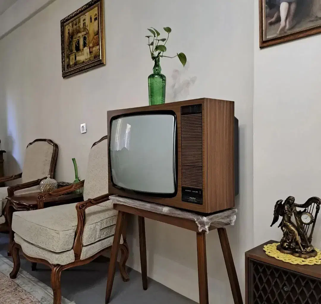 تلوزیون آنتیک|تلویزیون و پروژکتور|تهران, بهارستان|دیوار
