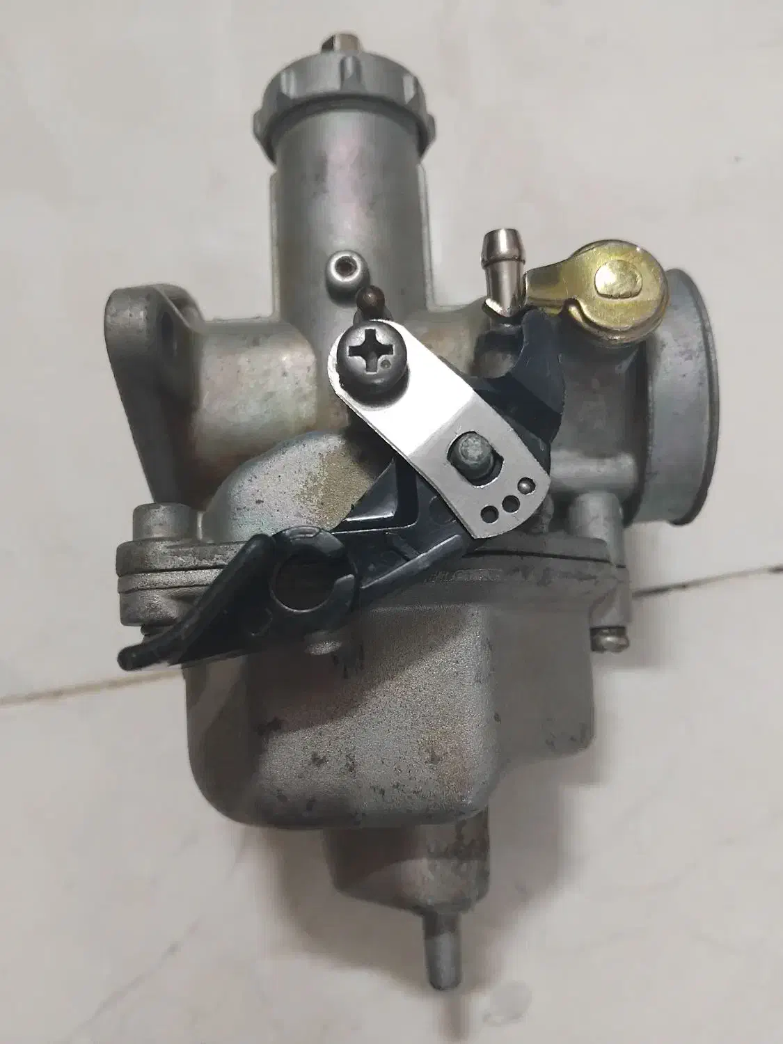 کاربراتور ژاپنی موتور هندا ۱۲۵هفتصد هزار تومن|قطعات یدکی و لوازم جانبی|سبزوار, توحیدشهر|دیوار