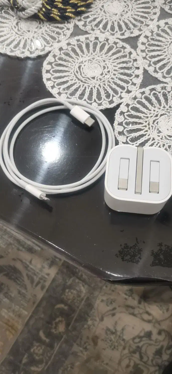 شارژر 20 وات اصلی آیفون ب شرط اصلی|لوازم جانبی موبایل و تبلت|رباطکریم, الارد|دیوار