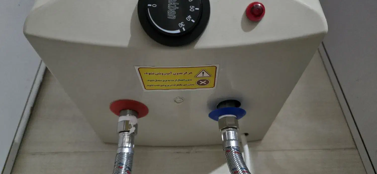 لوازم آرایشگاه(کمد  ترولی کیف دستگاه استریل)|آرایشگاه و سالن‌های زیبایی|اهواز, ۳۰ متری|دیوار