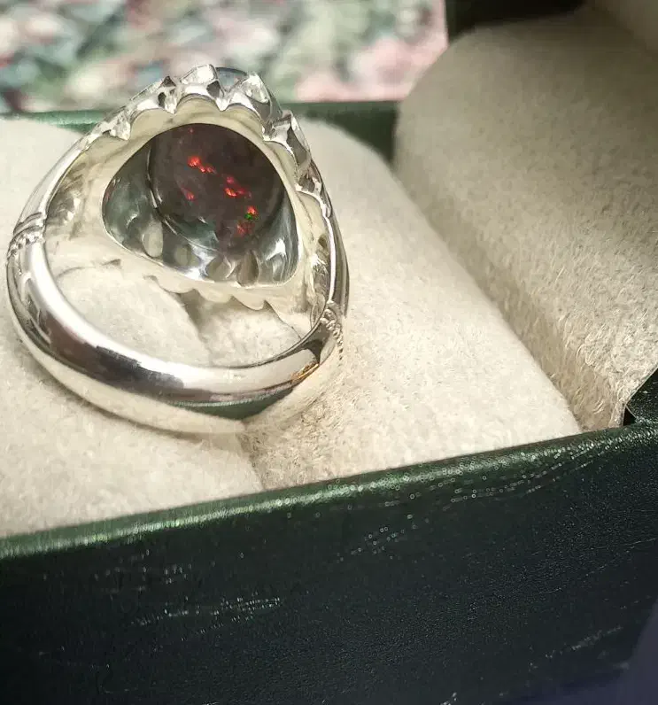 انگشتر اپال پایه فدیوم|جواهرات|تهران, دولتخواه جنوبی|دیوار