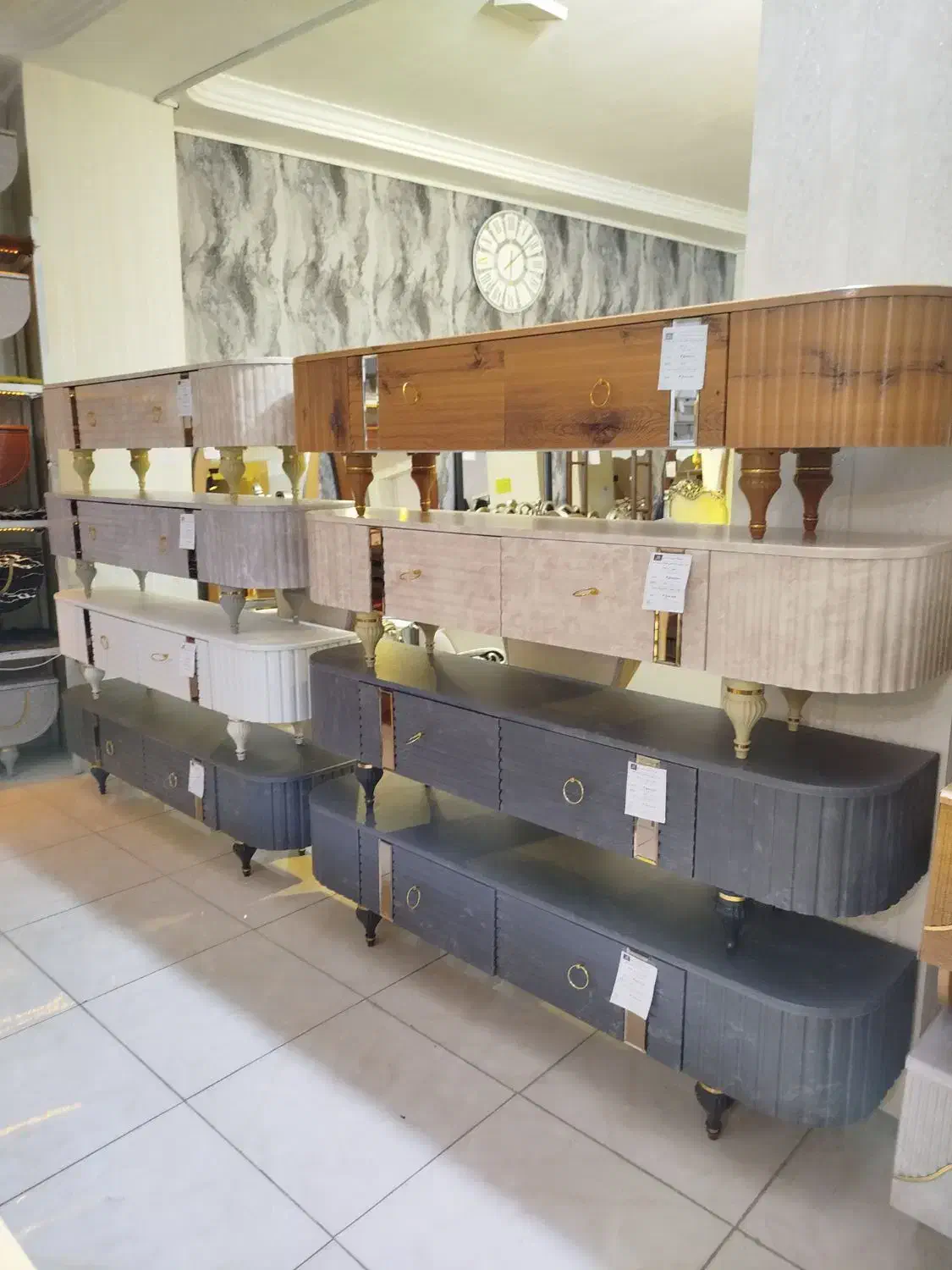 میز تلویزیون فایبر شیشه خور زرکالا|میز تلویزیون|یاسوج, |دیوار