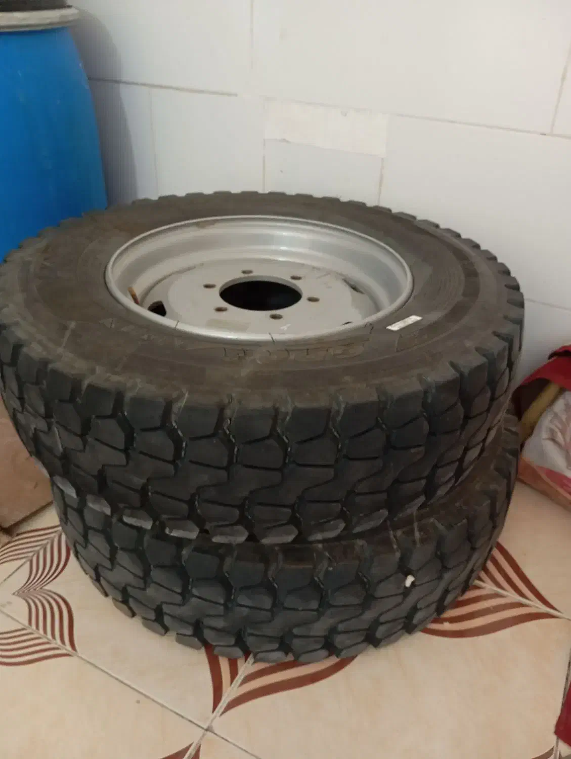 رینگ و لاستیک نو آلمانی درجه یک|قطعات یدکی و لوازم جانبی|قیدار, |دیوار