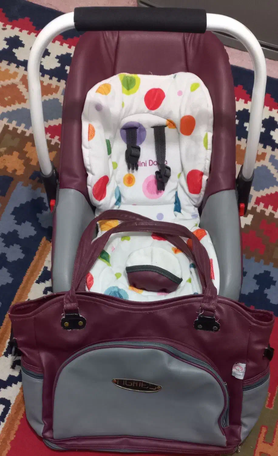 کریر و کیف نوزاد|اسباب و اثاث بچه|تربت‌حیدریه, قائم|دیوار