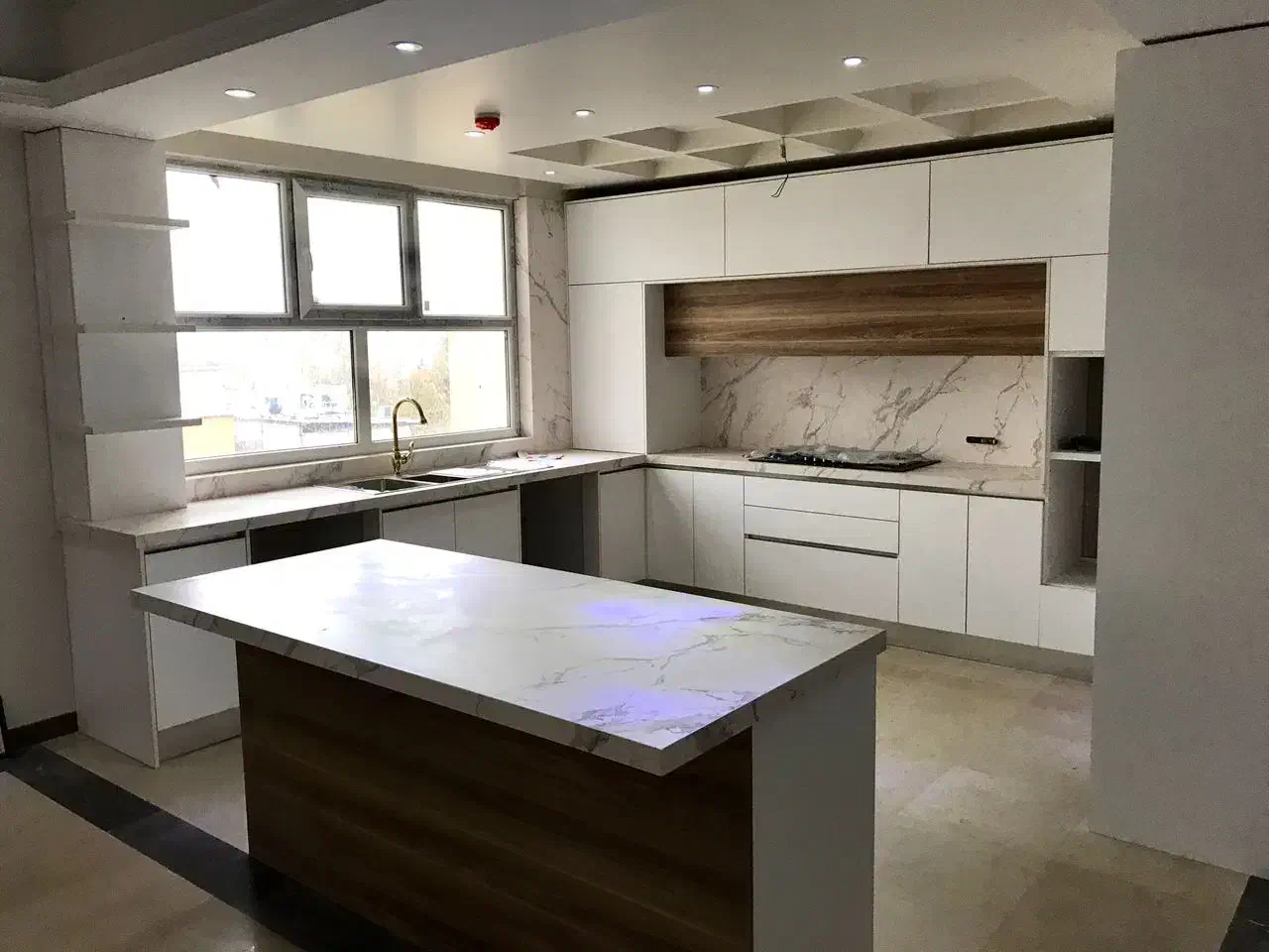 ۹۰متر/۲ خوابه/هروی ساقدوش/نوساز و نورگیر