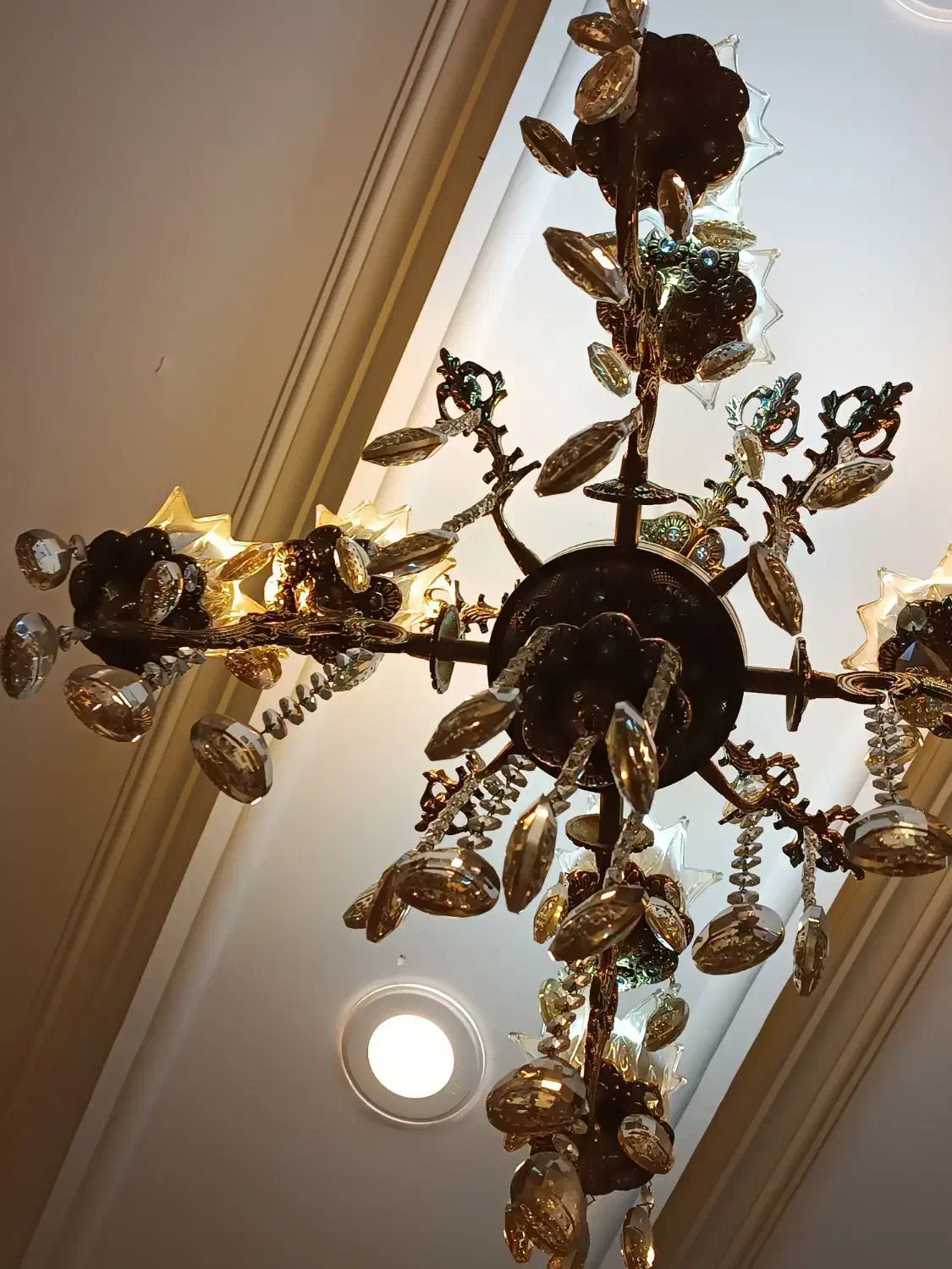 لوستر جنس برنز|لوستر و چراغ آویز|اسلام‌شهر, شهرک امام حسین (میان آباد)|دیوار