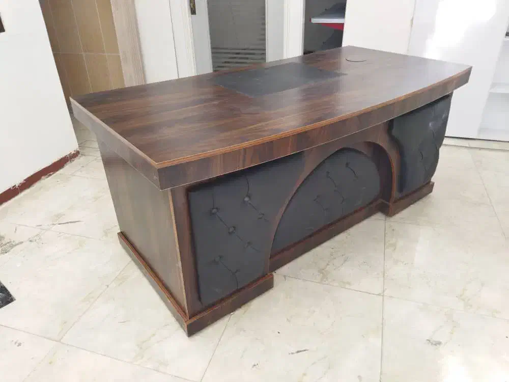 میز اداری و مدیریتی|مبلمان اداری|خرم‌آباد, |دیوار