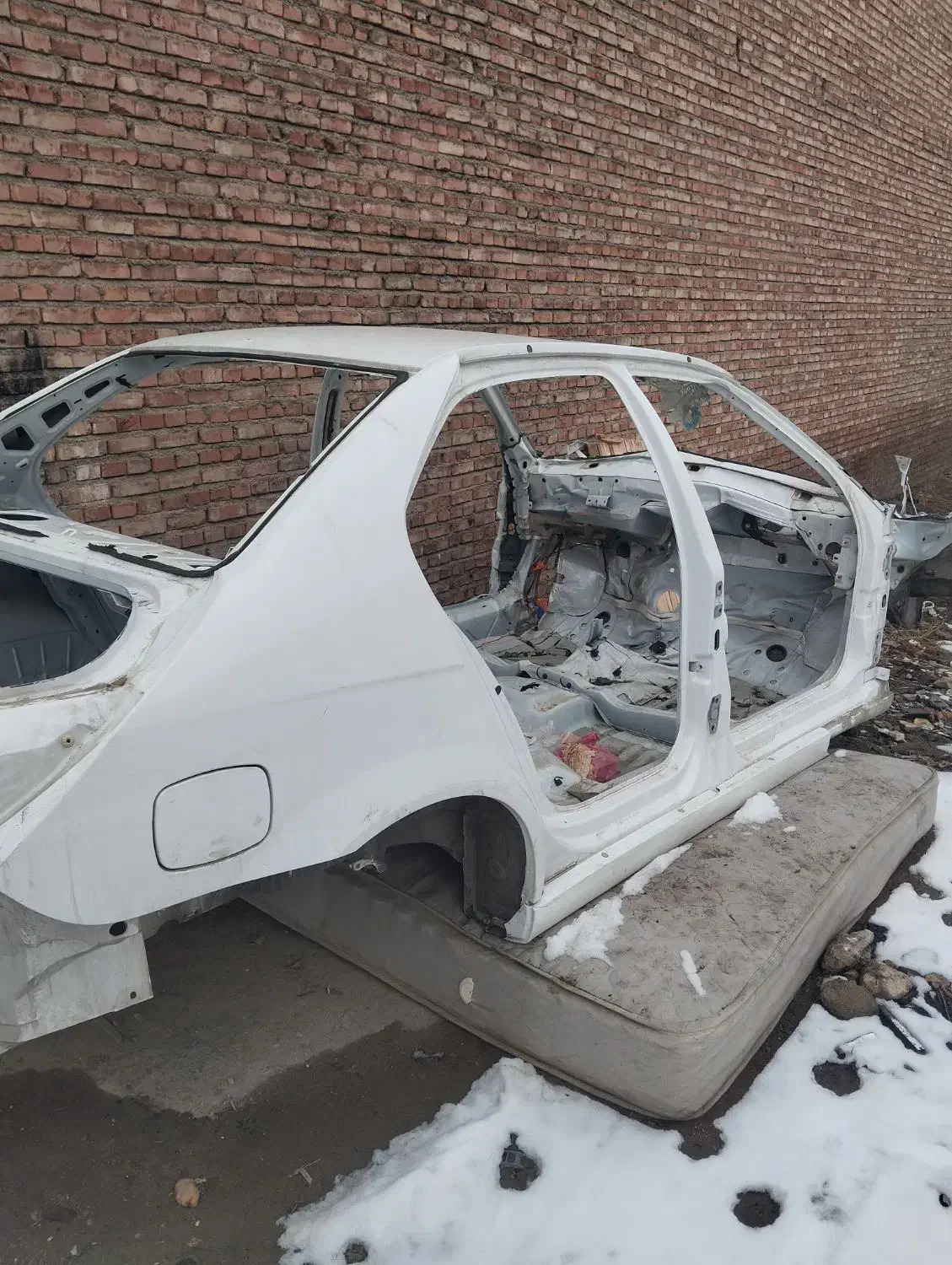 تصادفی|خودرو کلاسیک|سلماس, |دیوار