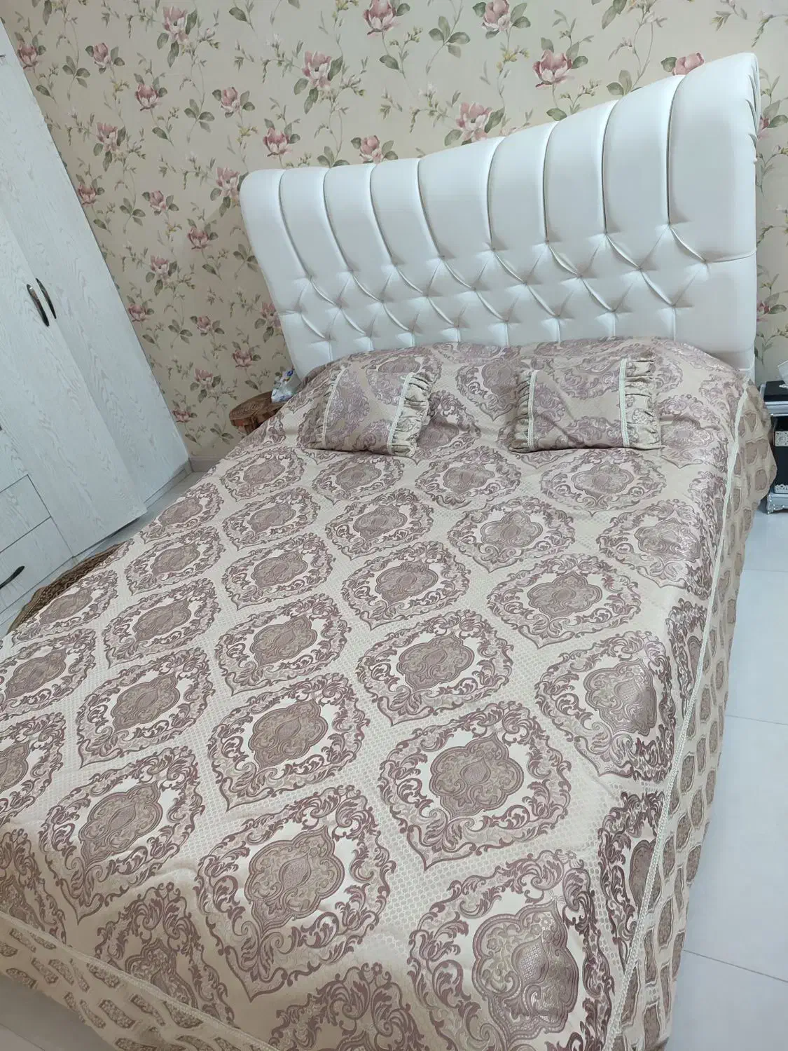 سرویس تخت واینه دراور|تخت و سرویس خواب|مشهد, چهارچشمه|دیوار