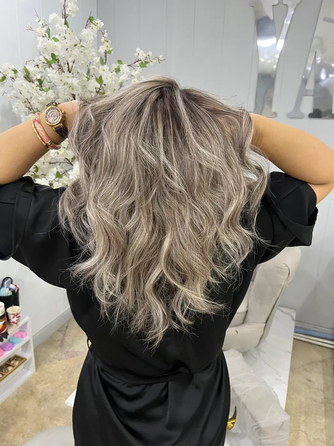 استخدام دستیار رنگ و لایت|استخدام درمانی، زیبایی، بهداشتی|تهران, کوهک|دیوار