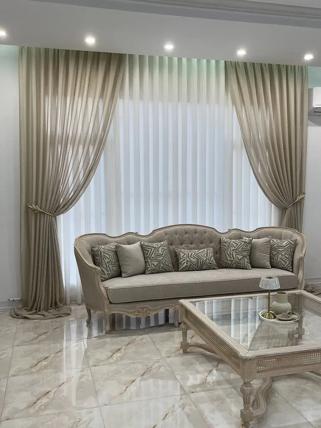 پرده با چک|پرده، رانر، رومیزی|مشهد, عامل|دیوار