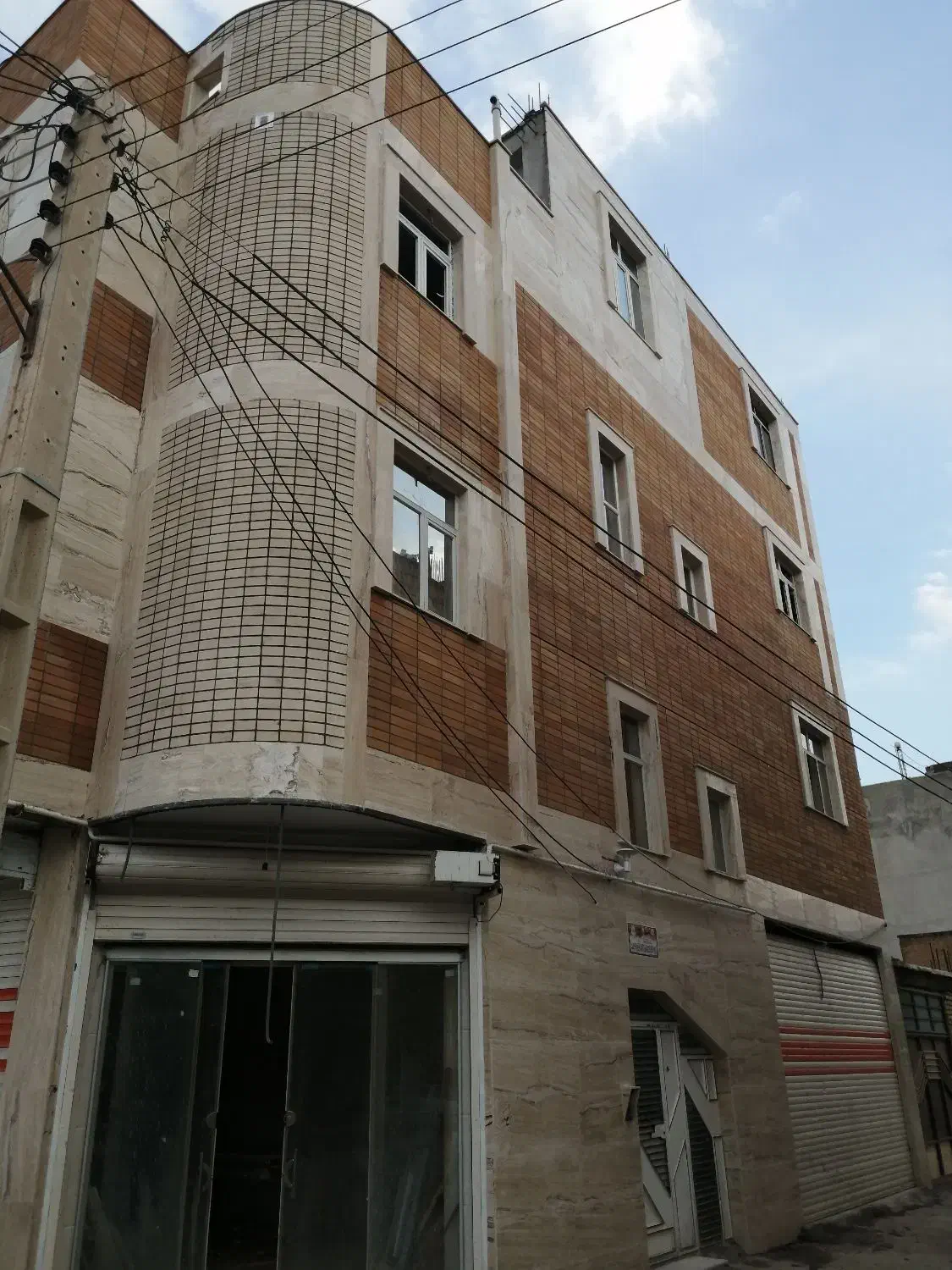 فروش فوری خانه مسکونی تجاری|فروش خانه و ویلا|فارسان, |دیوار