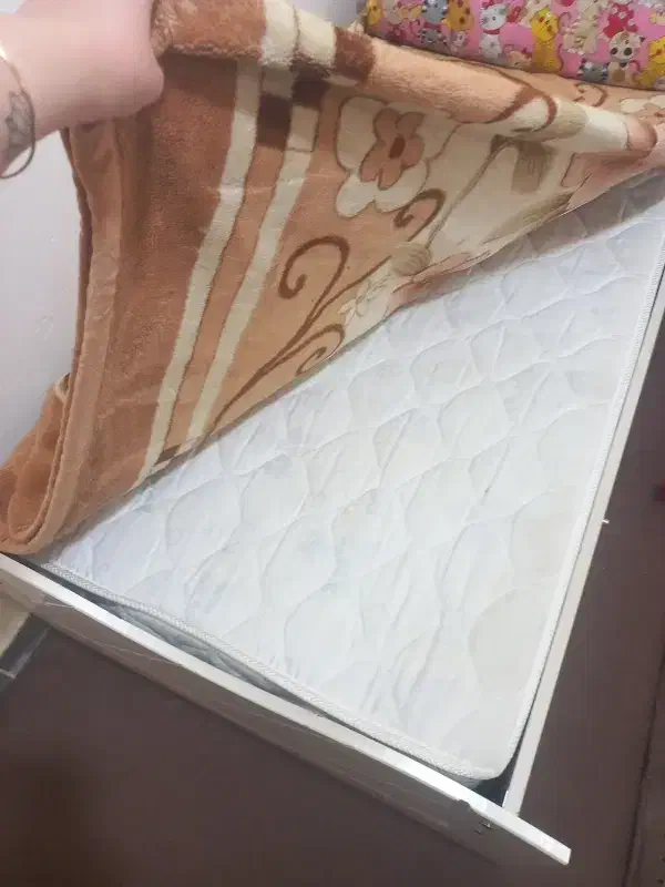 تخت|تخت و سرویس خواب|نظرآباد, رسالت|دیوار