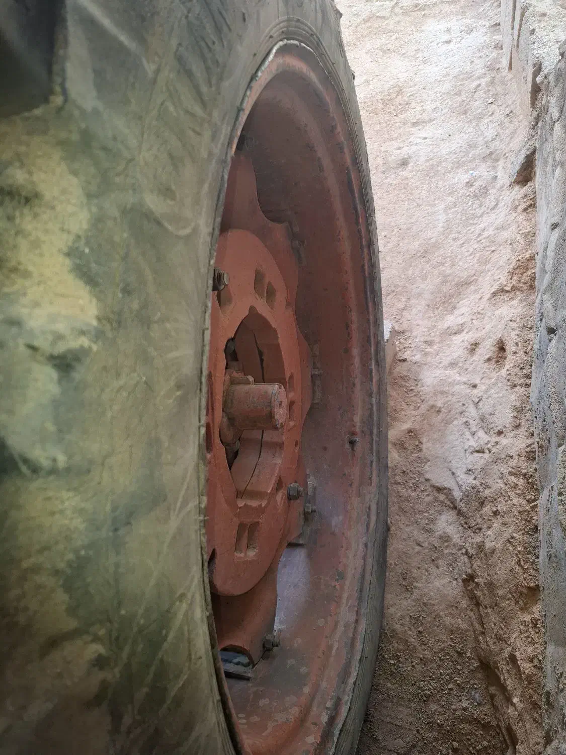 تراکتور  رومانی عروسک  گیربکس پلم|ماشین‌آلات صنعتی|شهرکرد, |دیوار