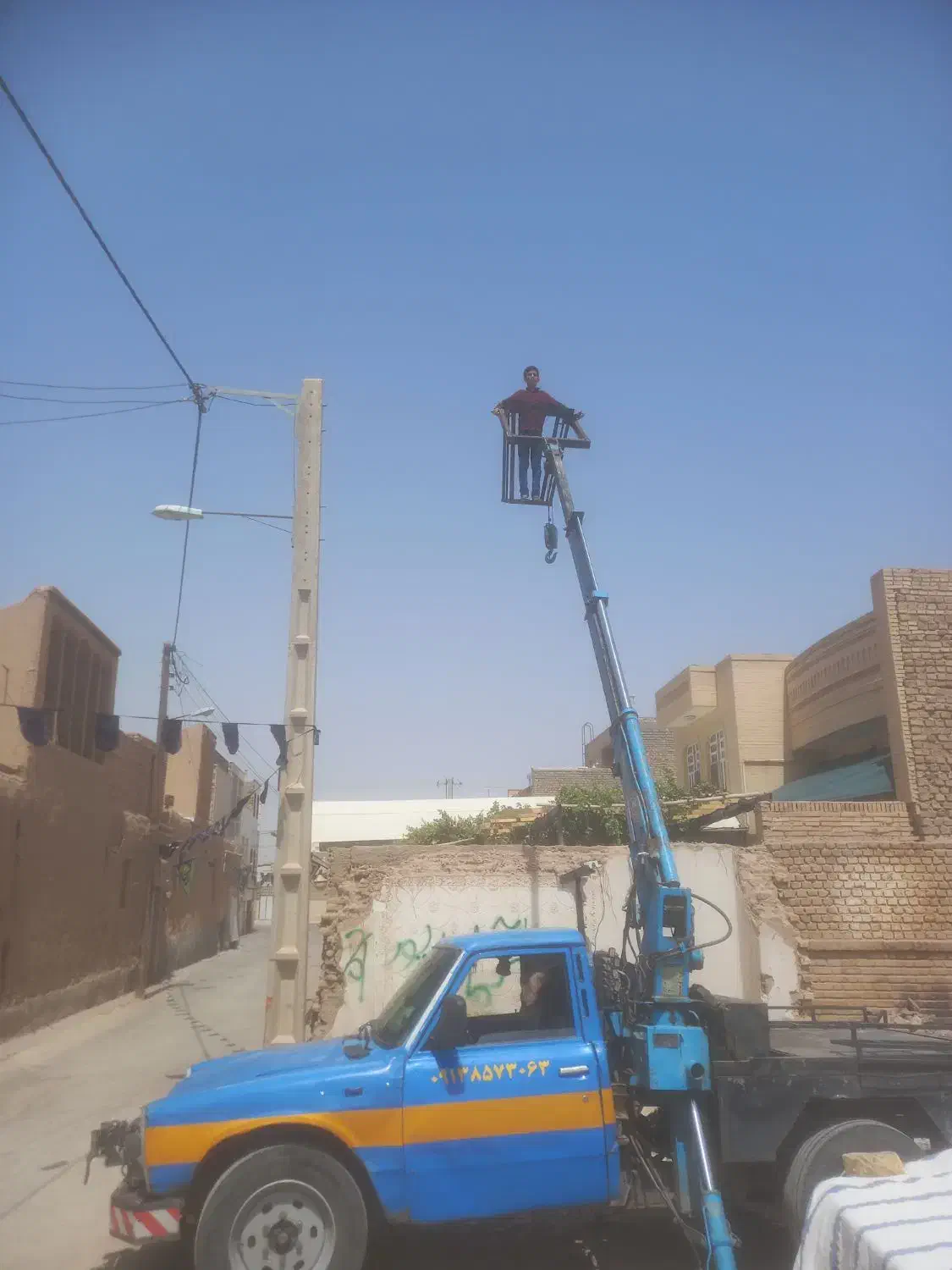 امداد خودرو یدک کش جرثقیل ۱تن نیسان با قیمت مناسب|خدمات حمل و نقل|اردکان, |دیوار