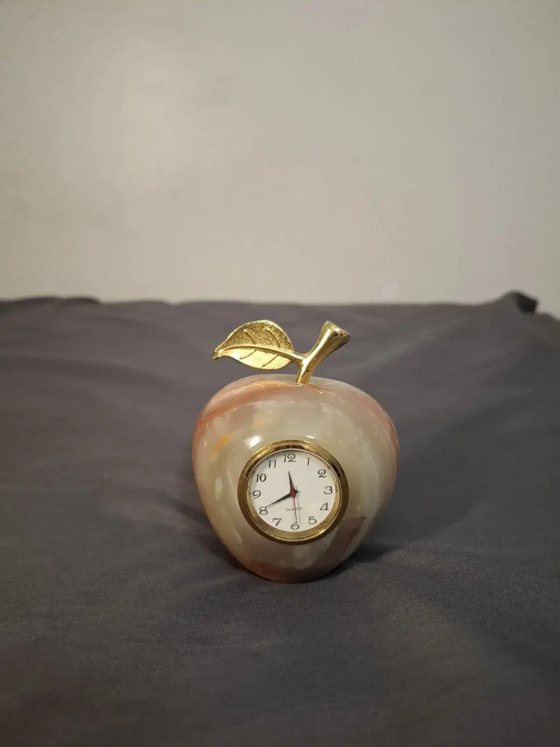 ساعت سنگ مرمر طرح سیب|ساعت دیواری و تزئینی|تهران, مجیدآباد|دیوار