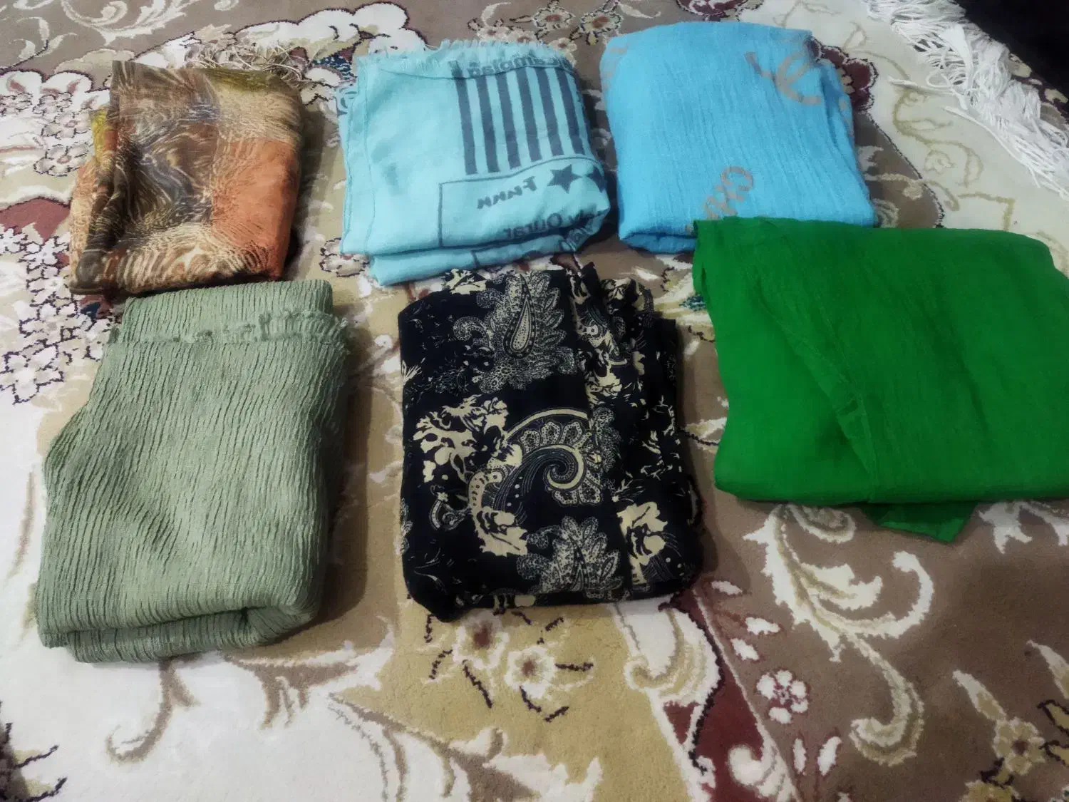 تعدادی شال بفروش میرسد|لباس|بیجار, |دیوار